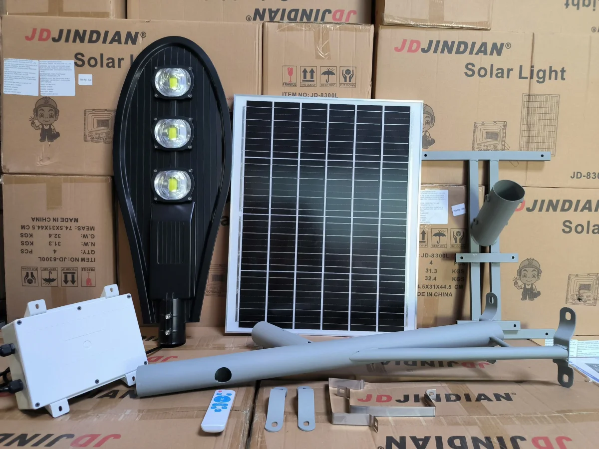 ĐÈN NLMT CHIẾC LÁ 150W - TF-L150W